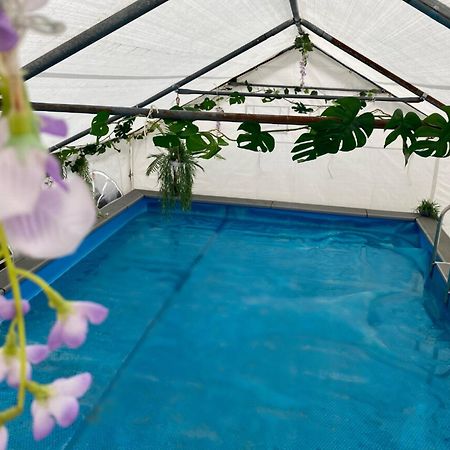 Secret Oasis: Love Island-Inspired Guest House with Private Pool Nottingham Exterior photo