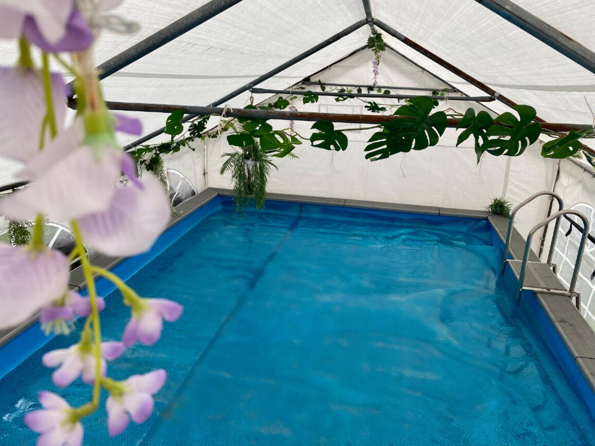 Secret Oasis: Love Island-Inspired Guest House with Private Pool Nottingham Exterior photo
